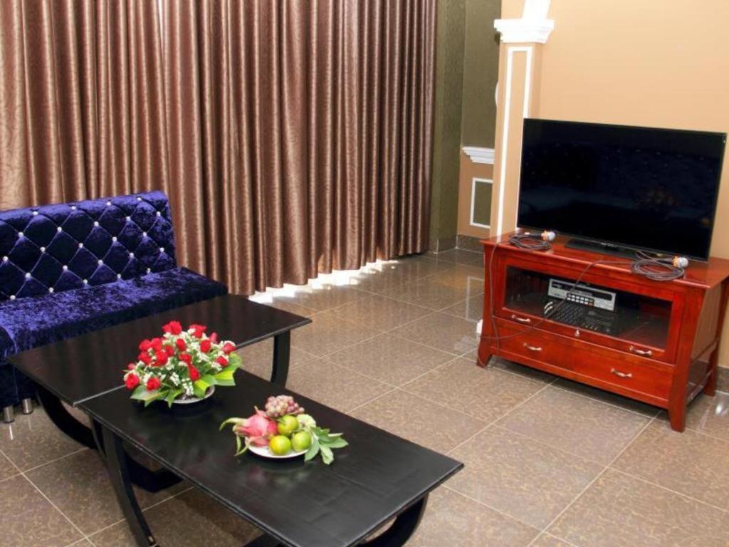 Tran Vinh Hotel Bac Lieu Buitenkant foto