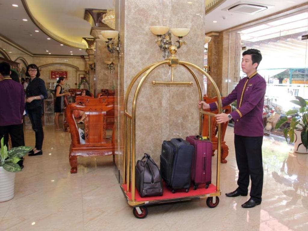 Tran Vinh Hotel Bac Lieu Buitenkant foto