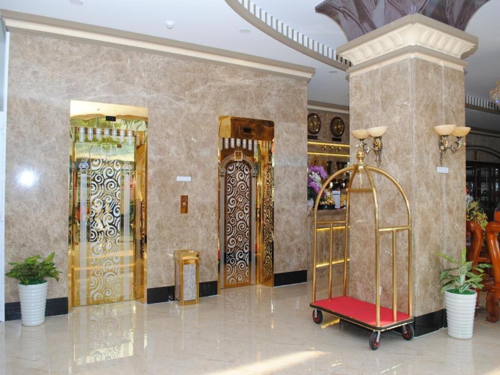 Tran Vinh Hotel Bac Lieu Buitenkant foto