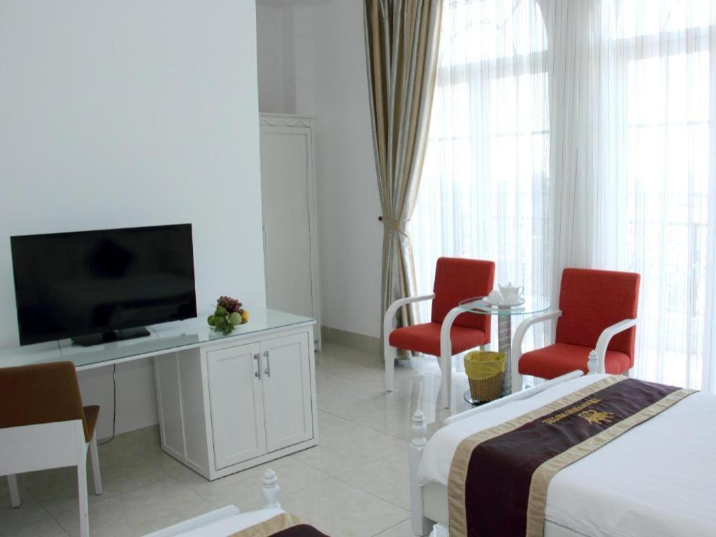Tran Vinh Hotel Bac Lieu Buitenkant foto