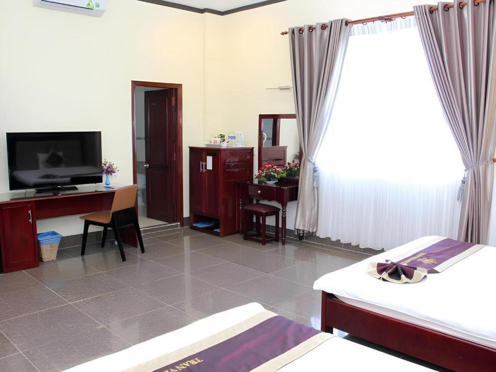 Tran Vinh Hotel Bac Lieu Buitenkant foto