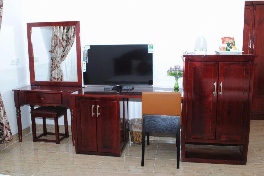 Tran Vinh Hotel Bac Lieu Buitenkant foto
