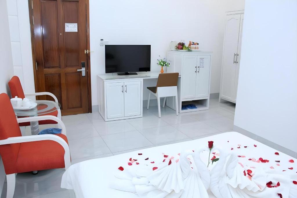 Tran Vinh Hotel Bac Lieu Buitenkant foto
